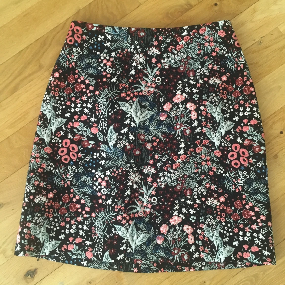 Blommig kjol från HM