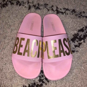  - Tofflor storlek 37