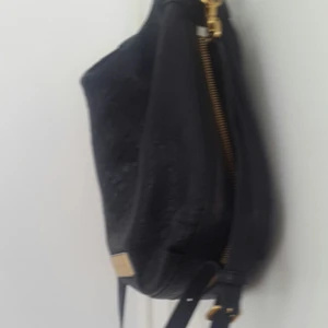  - Marc Jacob väska äkta använd nyskick  dustbag följer med.