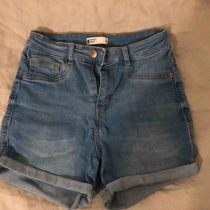  - Gina tricot shorts! Rätt stretchiga! 