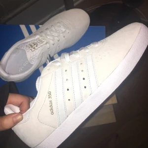  - Brand new, never used Adidas 350 Shoes in White Retail price: 849 sek Comes with the original box and tag  Size 40 Shipping not included, meet ups in Stockholm!