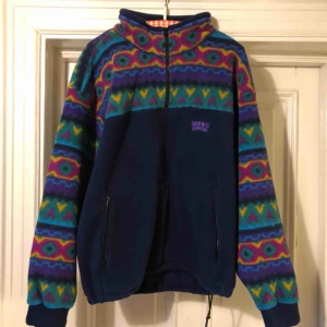  - Vintage 90-tals fleece från Marwin Sports i trevligt använt skick. Kan hämtas i Uppsala eller skickas mot fraktkostnad. 