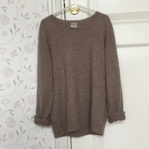  - Väldigt mjuk och skön tröja