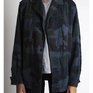 Quatre Filles jacka - Jag söker den här jackan från quatre filles! Möts gärna upp i Stockholm om det går men det går bra att frakta också. 