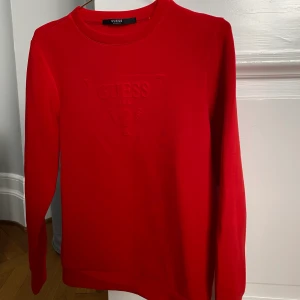 Guess sweatshirt size s - Original price: 1000 sek, in new condition 