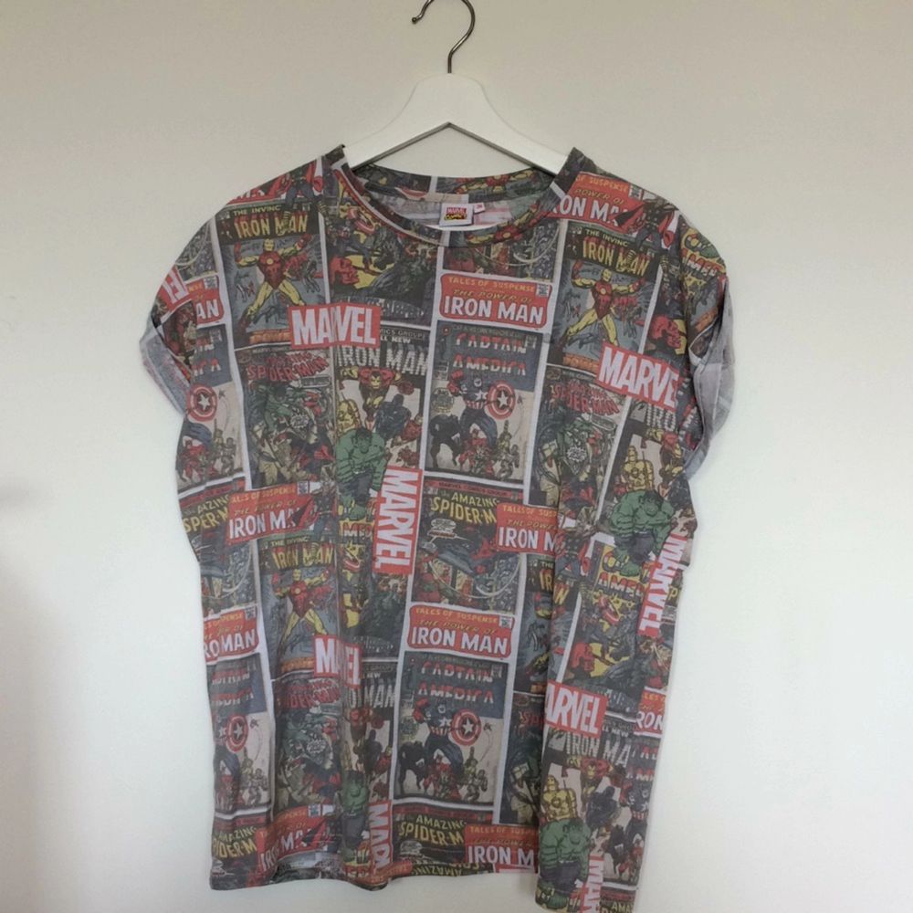 Oversized T-shirt från Marvel Comics. . T-shirts.