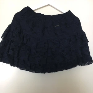  - Kjol från Abercrombie&Fitch! Mörkblå 