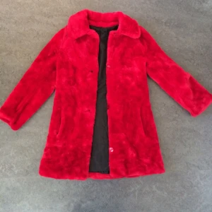  - Vintage räd pälsjacka från beyond retro. bra skick! storlek M/38