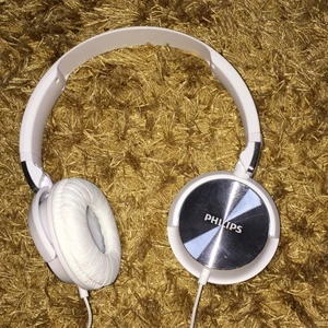  - Nytt headset från Philips. Justerbar. Endast använd 1 gång under en bilresa