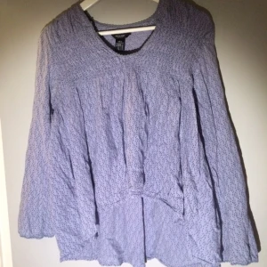  - Frakt inräknad. Odd molly liknande fast från ellos. Passar 36 och 38 med