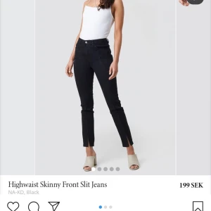 Jeans från NAKD storlek 36 - Säljer pågrund utav att jag inte använder dom då dom är för små för mig.  Annars Otroligt snygga byxor och sitter väldigt bra.