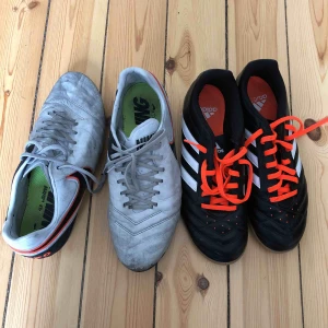  - Nike tiempo storlek 43 - 100kr (nypris ≈ 1400kr)  Adidas fotbollsskor inomhus - 50kr