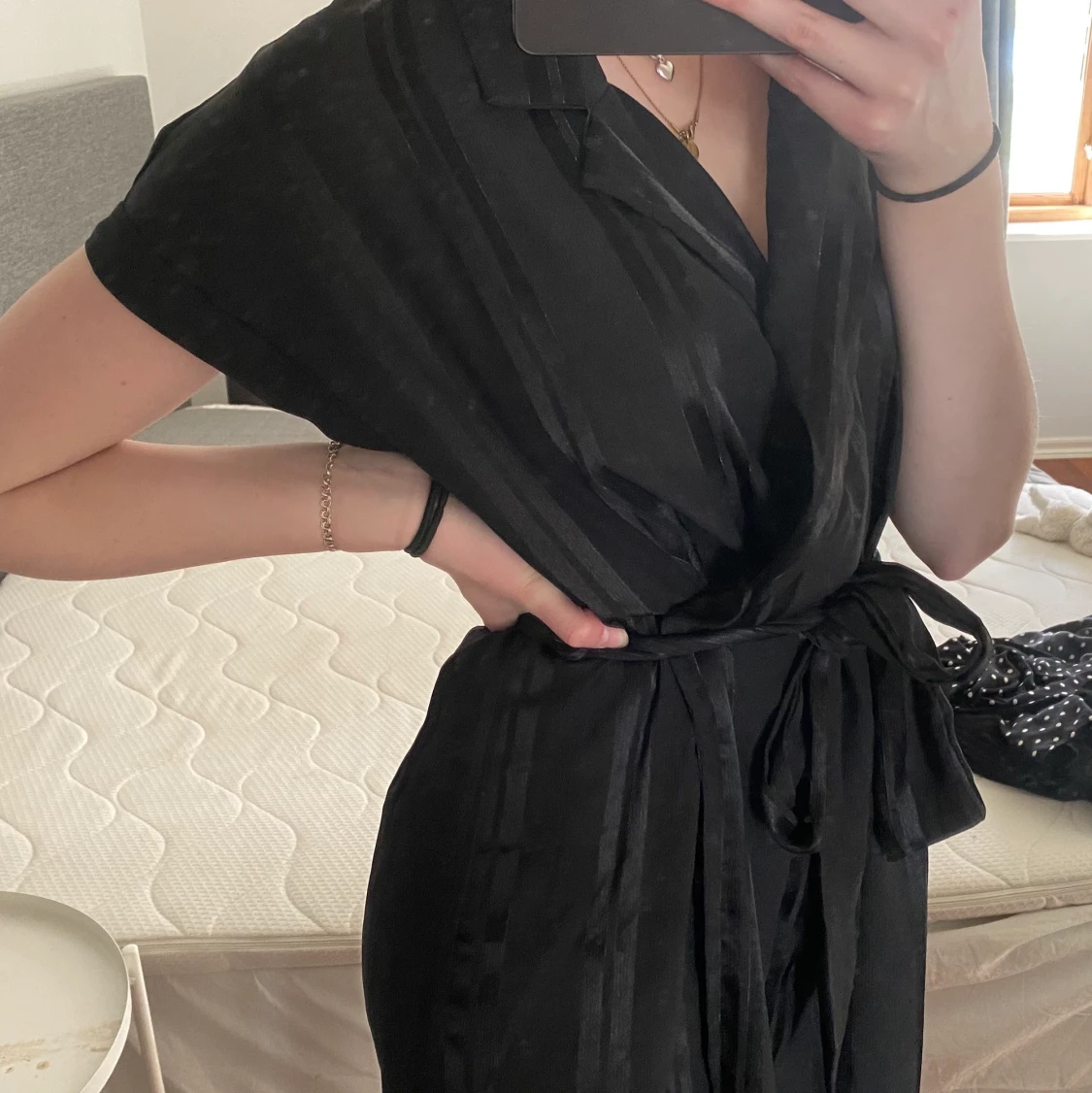 Oanvänd klänning från monki - 90