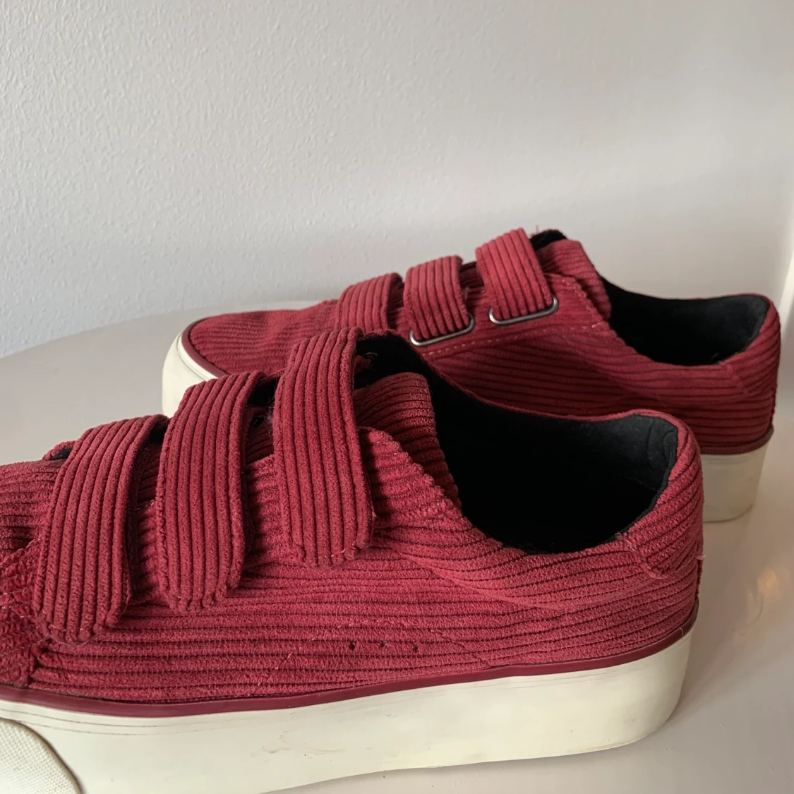 Kardborre skor i Manchester! 🖤💜 - 90