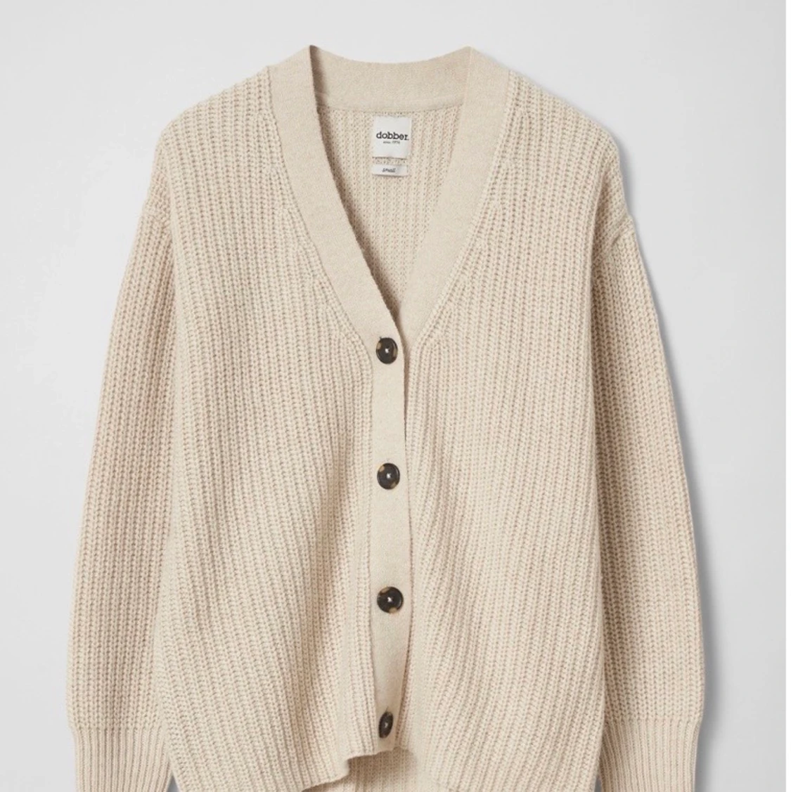 Begie cardigan från dobber 