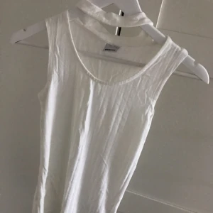  - Oanvänt linne. Endast testad. 