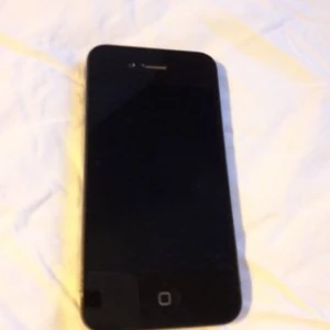  - IPhone 4 32 låst till telia