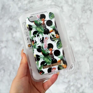  - iPhone 6/6s från ideal of sweden.  Skalet är använt 1 gång & är därför i superfint skick! 