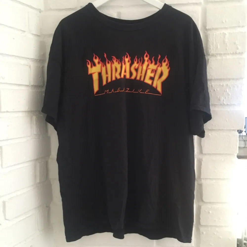 Thrasher tisha från Hollywood. T-shirts.