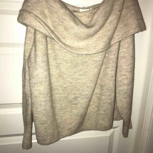  - Skön, beige tjocktröja från Hm💛💛