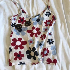  - Lite hipp still på detta linne aldrig använt 