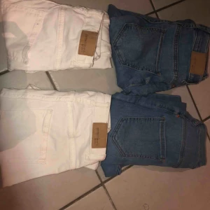  - Byxor från Ginatricot  modell: Molly och Alex 50kr st