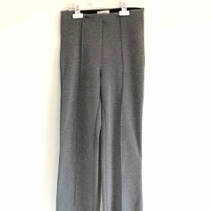  - Monki byxor 🛒 kan mötas i Jönköping annars står köparen för frakten