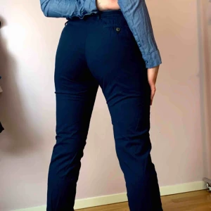  - Mörkblå kostymbyxor från Gant✌️ Bra kvalitet och skick❣️