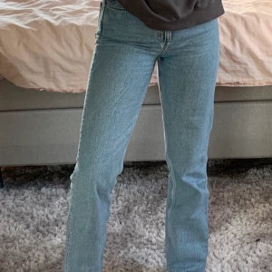 Jeans, weekday voyage - Jeans från weekday i modellen voyage. Nypris 500 kr 🥰