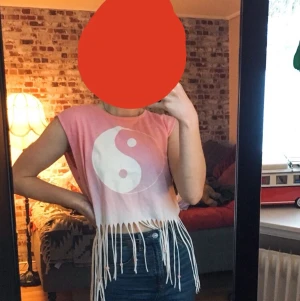 Linne - Storlek 36, köparen står för frakt. Vid flera intressen gäller bud.