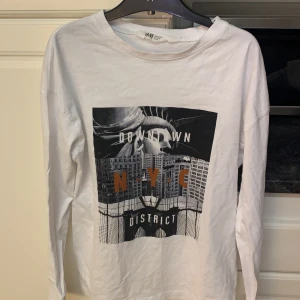 Tröja - Vit lång tröja 