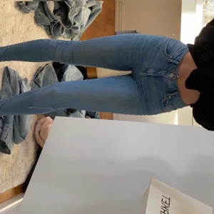 Jeans - Säljer mina blåa jeans💞