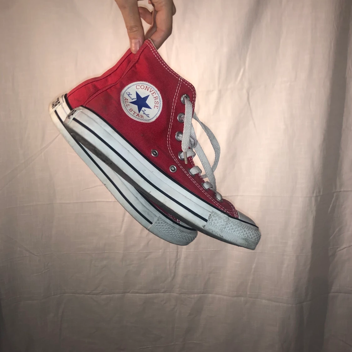 Röda Converse