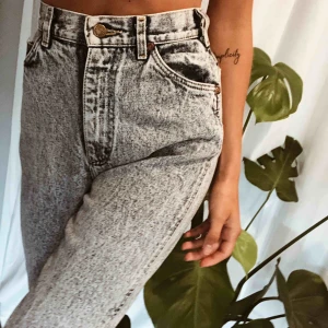  - Vintage Lee. Väldigt bra skick Frakt tillkommer 