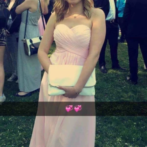  - Balklänning passar mig som är en s/m 