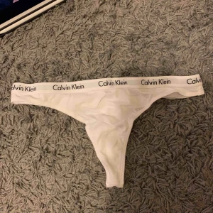  - Oanvända CalvinKlein-stringtrosor. frakt 10 kr. 