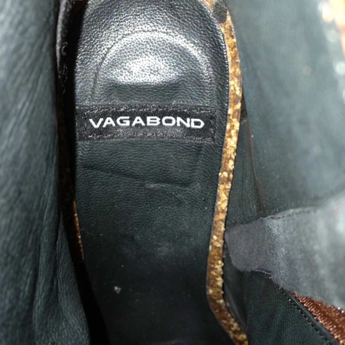 Högklackade mockaskor med öppen tå från vagabond, oanvända - 1370523041