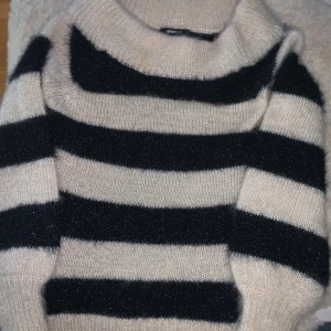 Tröja - Ny tjockare mjuk tröja stl xs