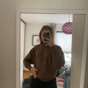 Stickad tröja - Super fin & mysig stickad tröja, kommer tyvärr bara inte till användning 