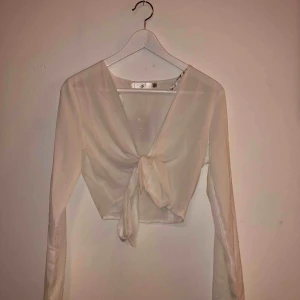  - Topp från Missguided Aldrig använd Kameran ger ingen rättvisa  Aldrig använd, tagen finns kvar 