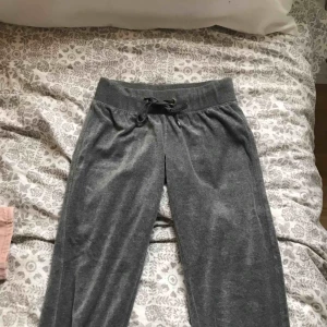  - Ett par vanliga Cubus mjukisbyxor! Kan mötas upp i Örebro annars står köparen för frakt🥰