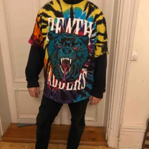  - Mishka NYC - Kan hämtas i Uppsala eller skickas mot fraktkostnad 