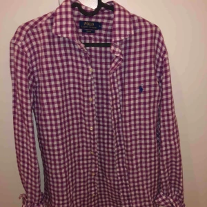  - Polo ralph lauren skjorta, aldrig använd storlek S 