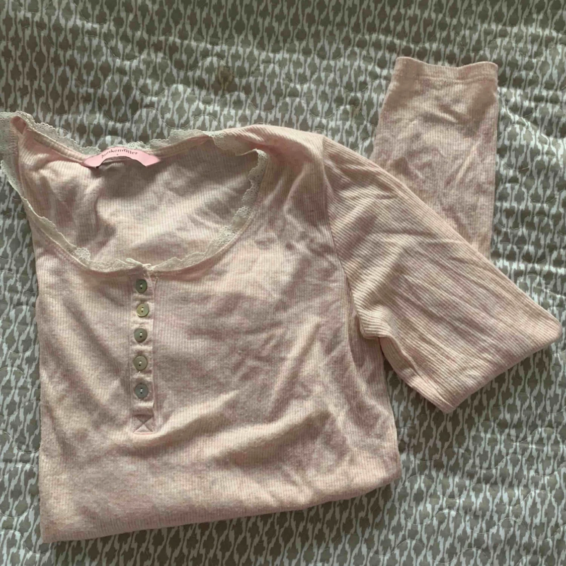 Mjukisset från hunkemöller  - 91