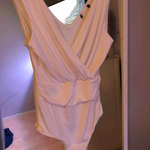  - Body från newyorker Hämtas i Söråker eller står köparen för frakten  Har swish 