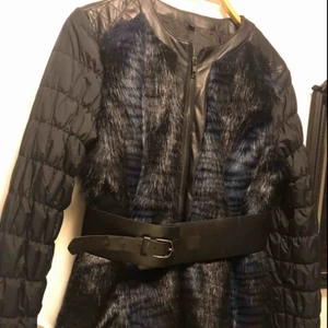 Jacka  - Som ny använd bara några ggr 