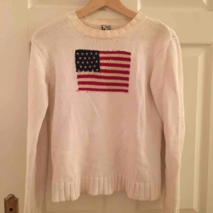  - Tjocktröja köpt för 800kr, säljer för 200kr