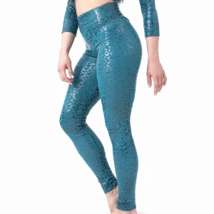  - Säljer ett par SUPERHERO SERIES STICKY LEGGINGS i färgen PETROL LEOPARD från märket Paradise chick. Endast testade. De är högmidjade och perfekta nu i kylan. 