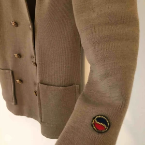  - Äkta busnel. Sparsamt använd