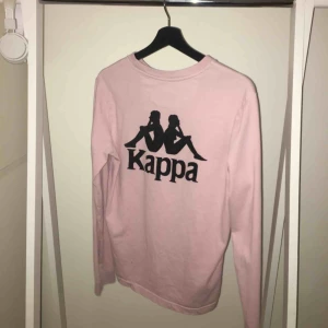  - Så himla fin kappatröja i rosa  200kr möts upp i Sthlm 🌸